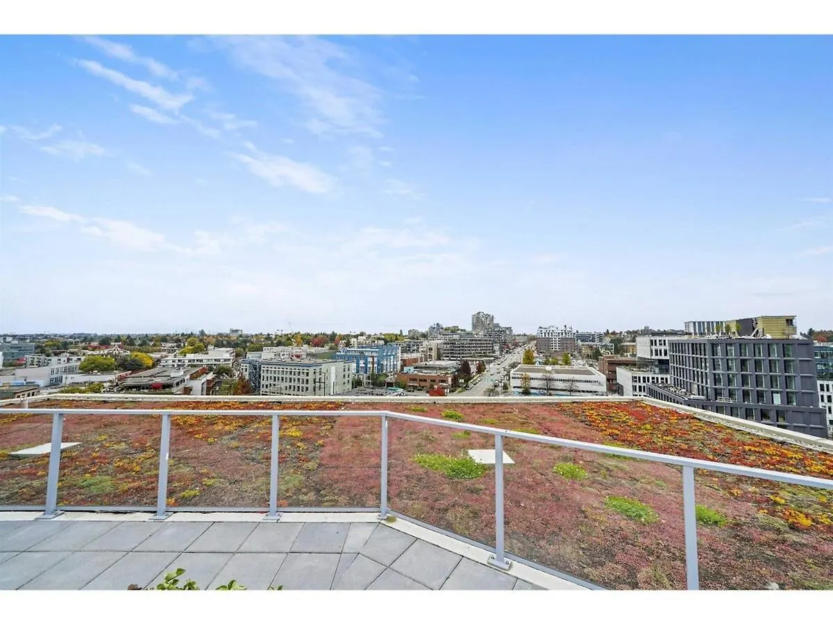 Apartment Modern 2 Bedroom Condo With Ac In Olympic Village Vancouver